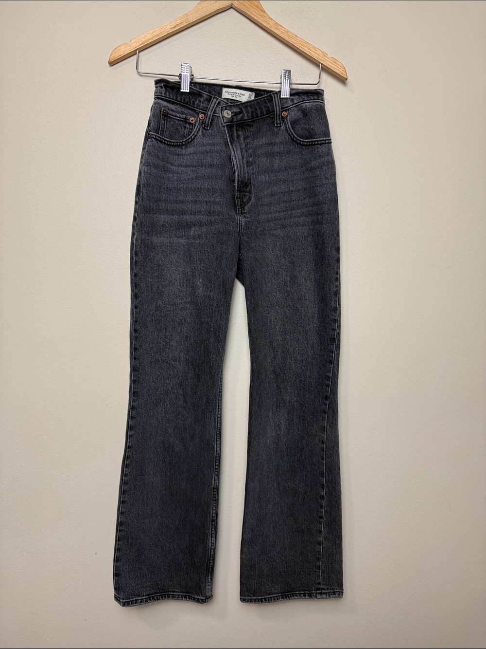 Abercrombie & Fitch The 90’s relaxed Jeans High Rise size 24